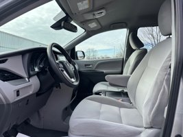 2020 Toyota Sienna LE