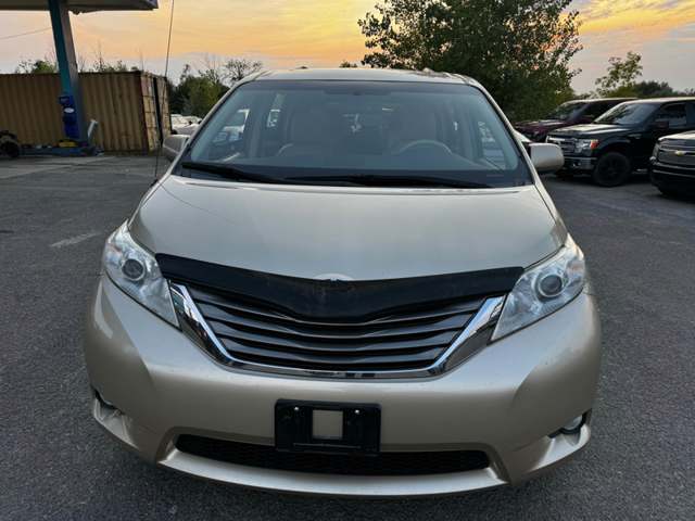 2014 Toyota Sienna XLE