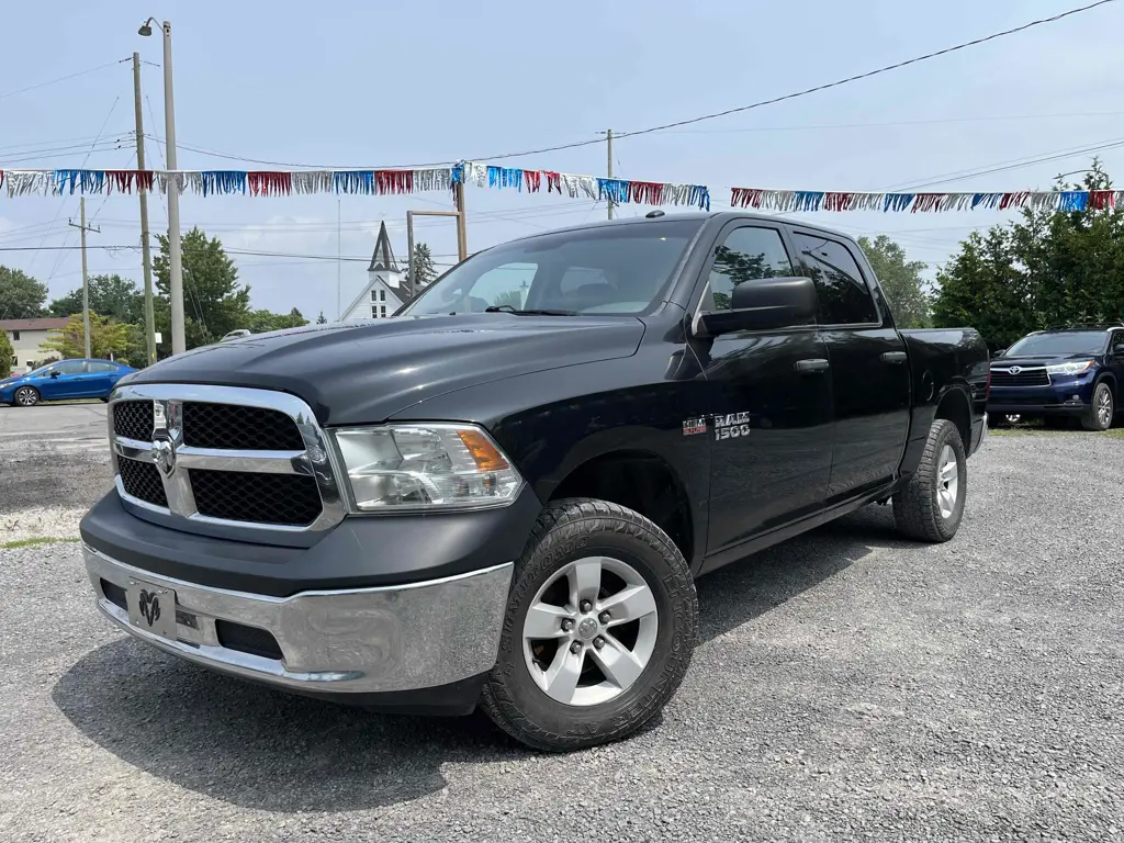 2016 RAM 1500 SLT