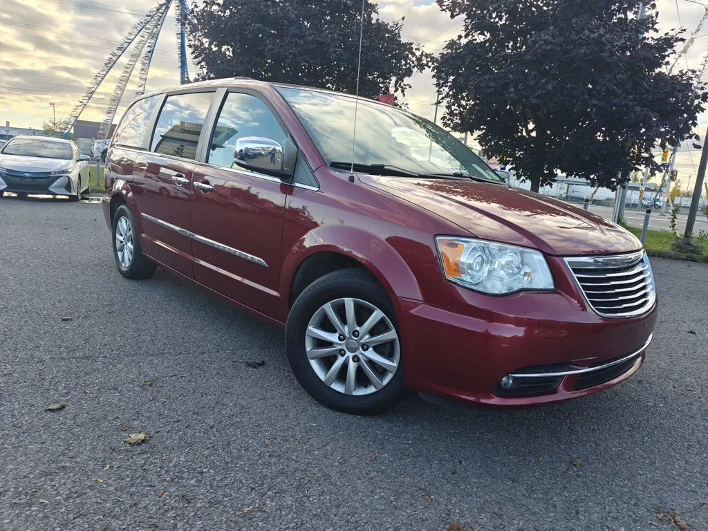 2016 Chrysler Town & Country Limited