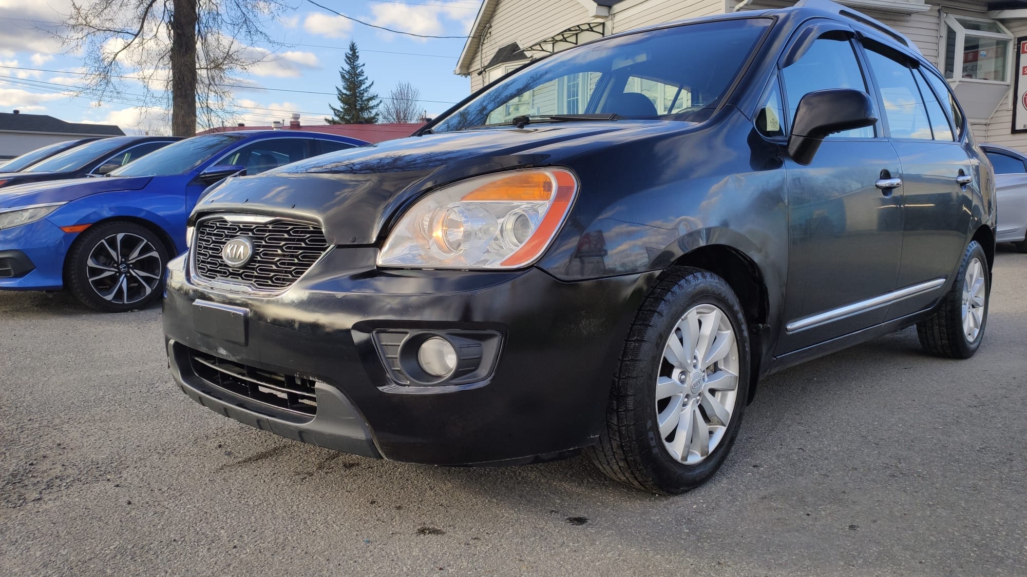 2012 KIA Rondo