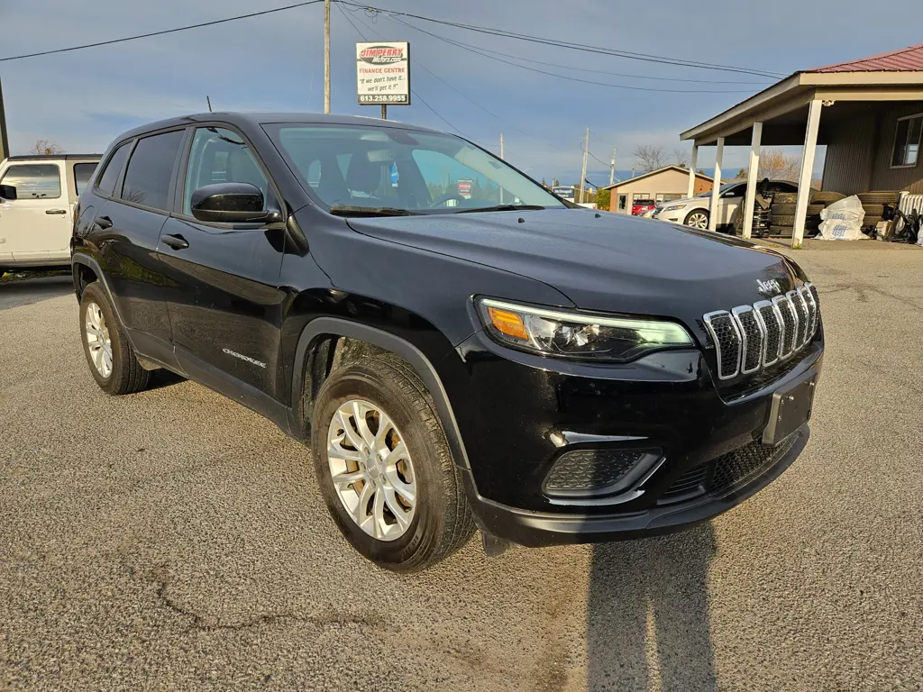 2022 Jeep Cherokee Sport