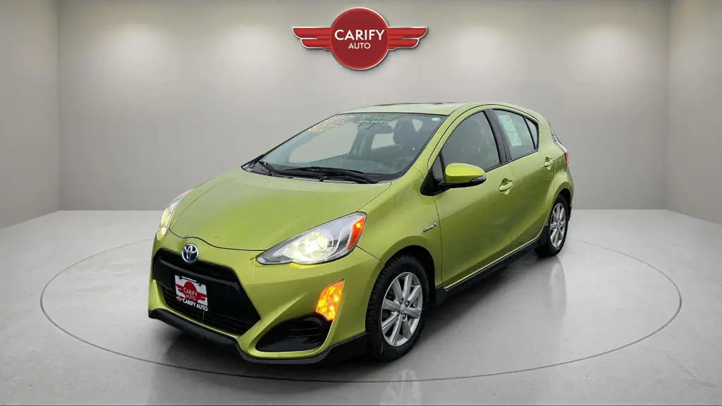 2017 Toyota Prius C WITH SAFETY