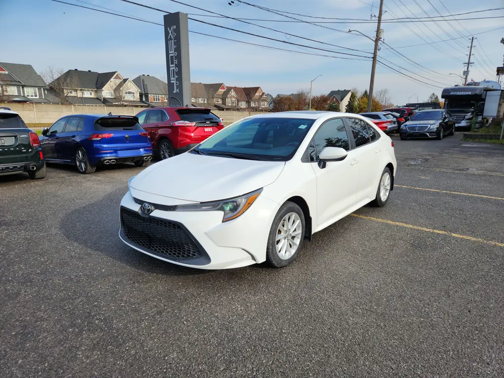 2021 Toyota Corolla LE Hybrid  Accident Free  Economical  Financing  