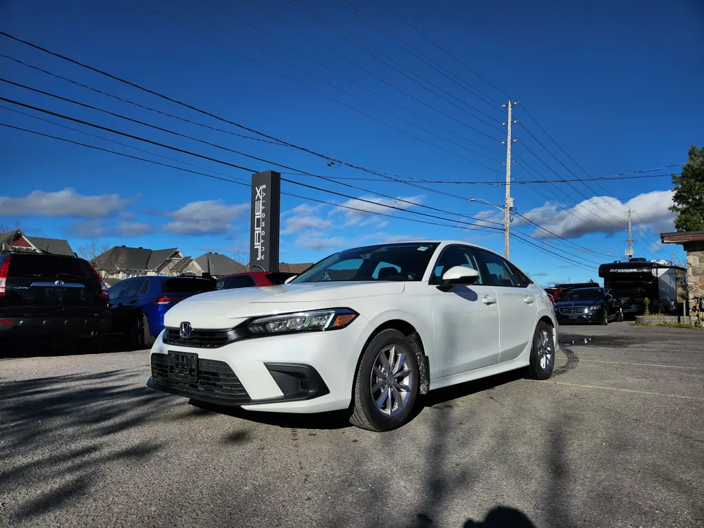 2023 Honda Civic EX  Low Kms  Sunroof  Easy Financing