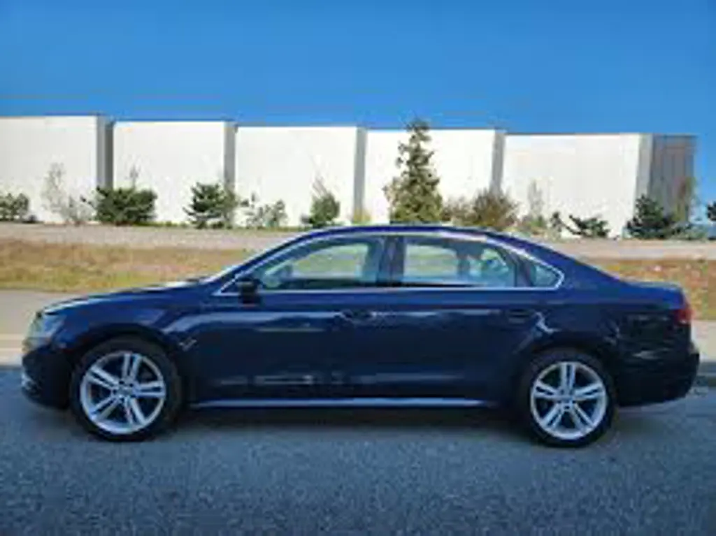 2014 Volkswagen Passat Comfort Line Accident Free Sunroof  One Owner 